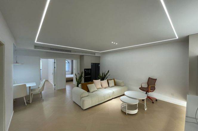 2BR Apartment in Jing'an