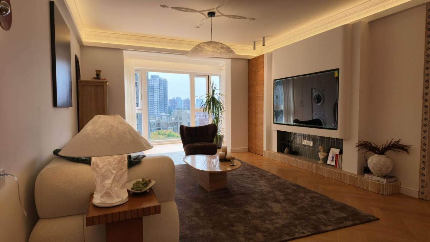 Housing image — Living Room