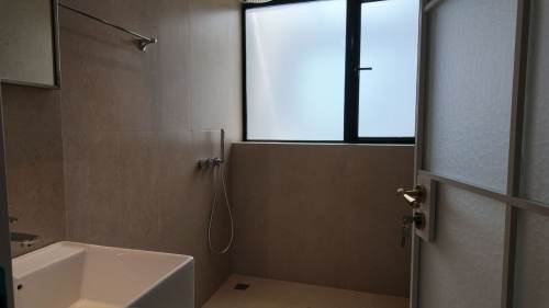 Housing image — Bathroom