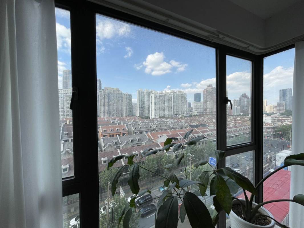 Housing image — Living Room