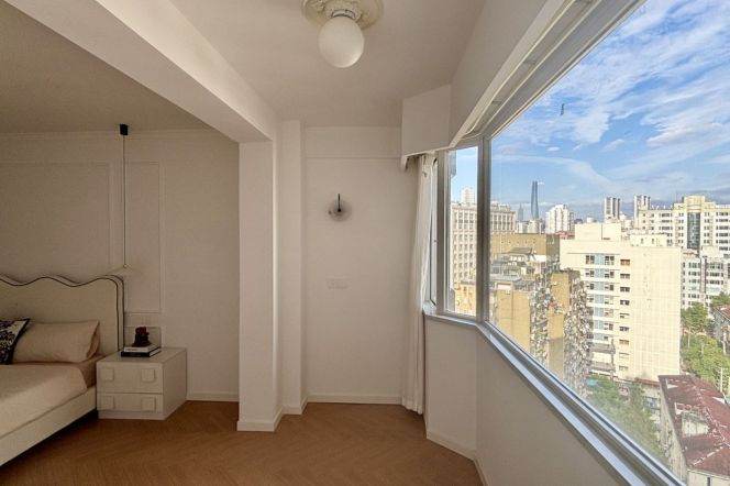 High-Floor 2BR Apartment near Jiashan Rd Metro (L9)