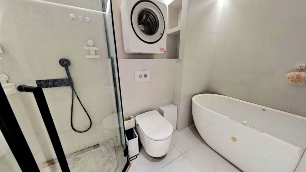 Housing image — Bathroom