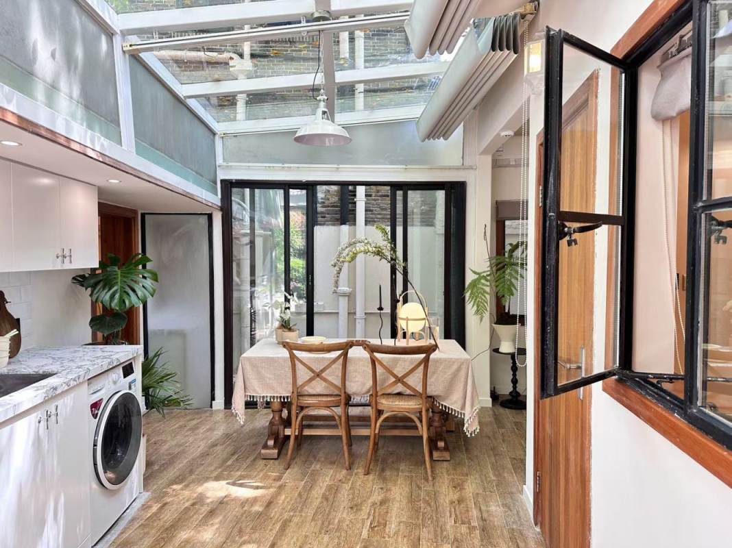Housing image — Dining Area