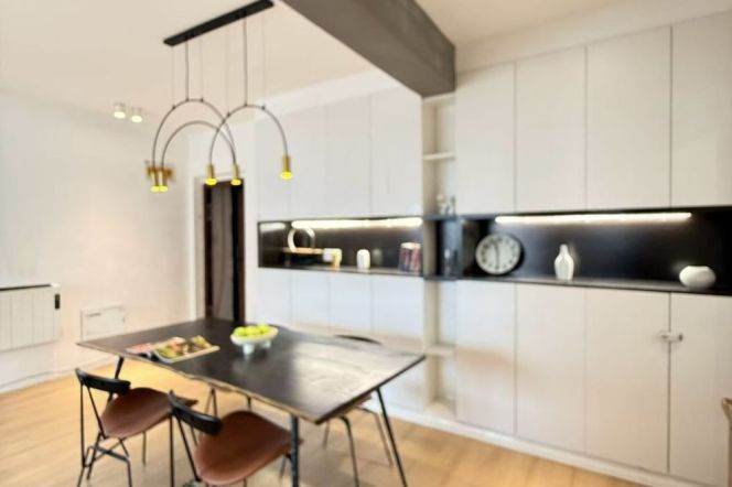 2BR Apartment in Jing'an (L14)