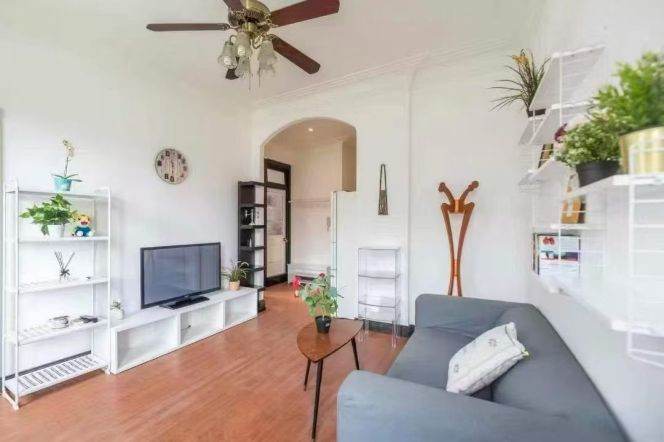 2BR Apartment in Jing'an (L2/L11)