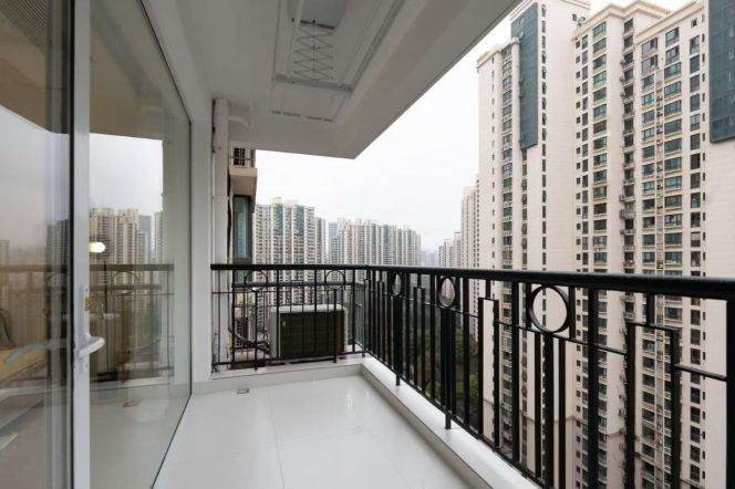 High-Floor 3BR Apartment at Brilliant City (L3/L4)