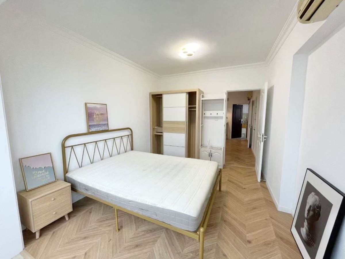 Housing image — Bedroom