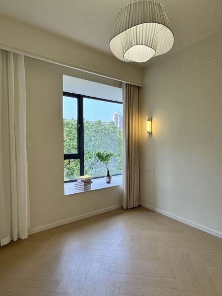 Housing image — Bedroom