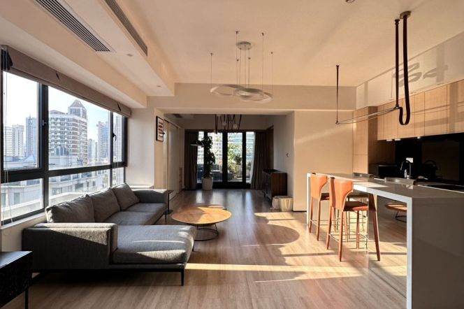Spacious 1BR Apartment in Old Xuhui with Terrace (L1/L7)