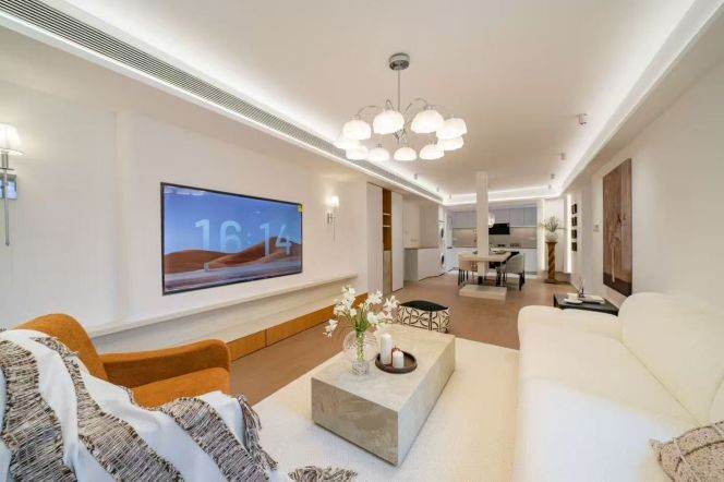 2BR Apartment in Jing'an (L7)