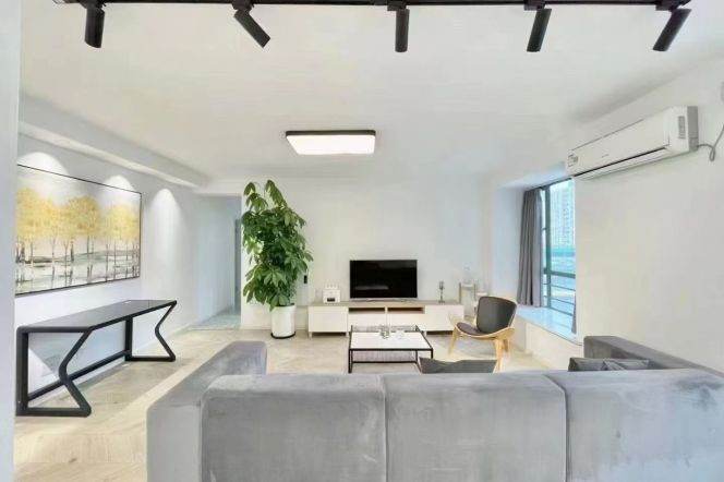 3BR Apartment near Zhongshan Park with River View (L2/L3/L4)