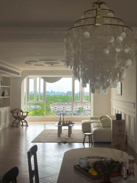 Housing image — Living Room