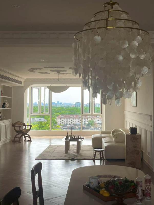 Housing image — Living Room