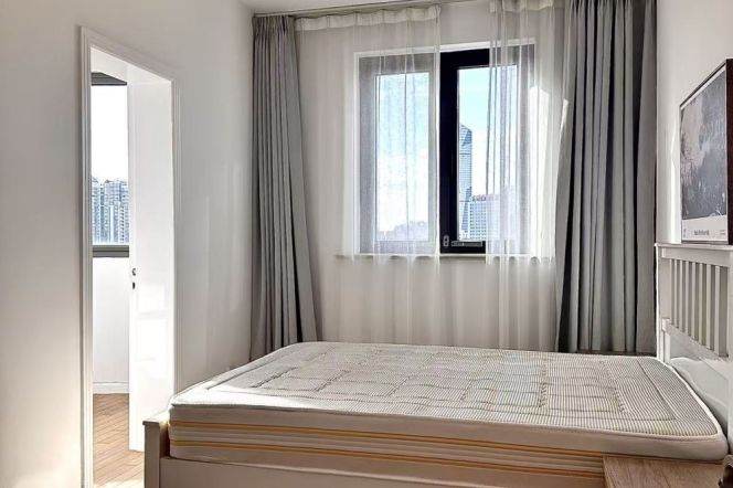 Spacious 3BR Apartment in Old Xuhui (L10/L11)