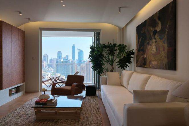 High-Floor 3BR Apartment in Jing'an with Outstanding View (L7/L13)