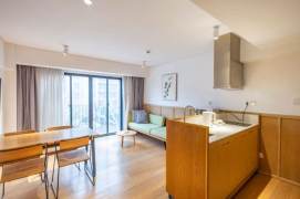 Spacious 1BR Serviced Apartment near Lumina