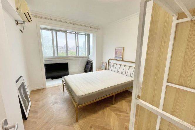 1BR Apartment near Jaguar Shanghai Symphony Hall (L1/L7)