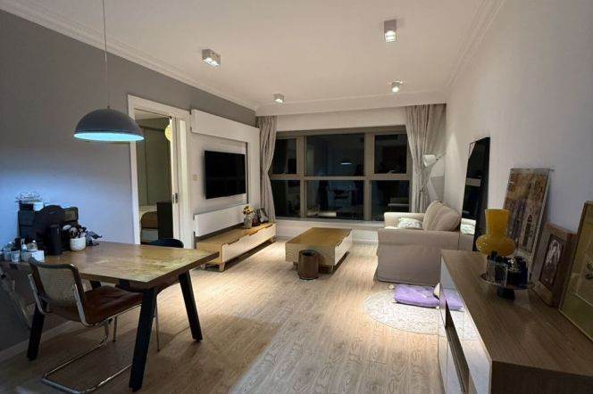 1BR Apartment at 8 Park Avenue (L7)