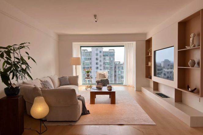 3BR Apartment in Gubei with Outstanding View (L2)