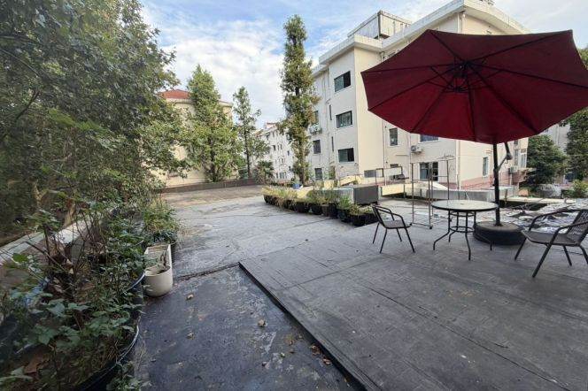 2BR Apartment near Hongqiao Rd Metro with Terrace