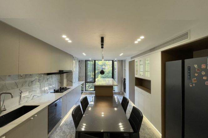 3BR Apartment in Jing'an with Floor-to-Ceiling Windows (L13/L14)