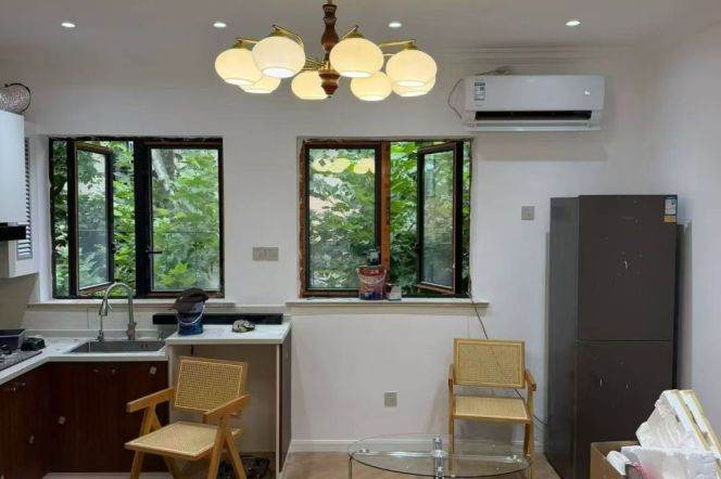 1BR Apartment in Old Xuhui (L1/L10/L12/L13)