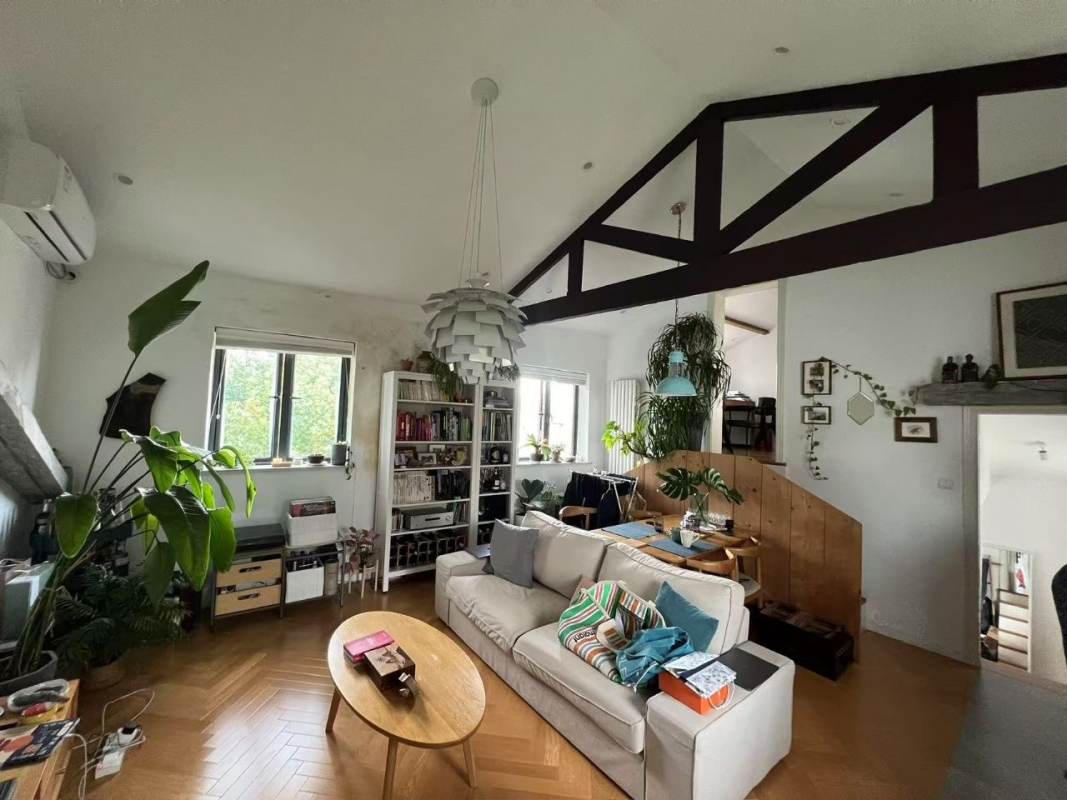 Housing image — Living Room