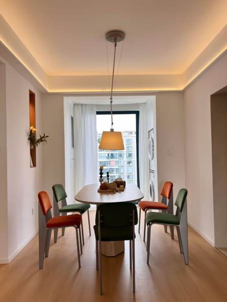 Housing image — Dining Area