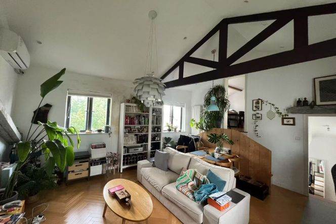 2BR Lane House near South Huangpi Road Metro with Green View (L1/L13/L14)