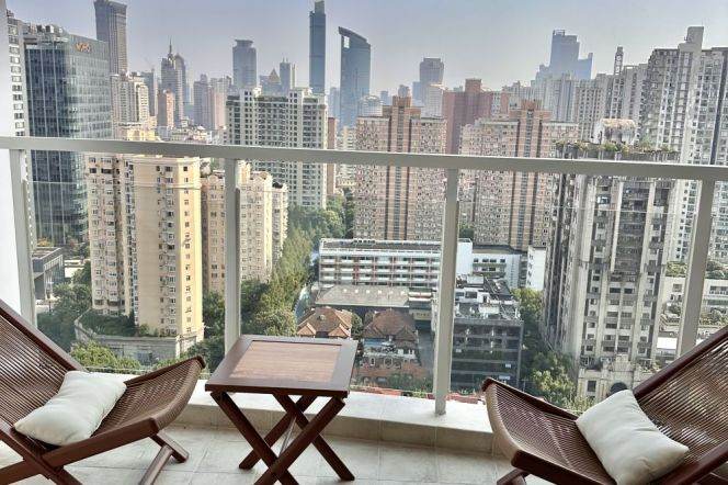 High-Floor 3BR Apartment in Jing'an (L7/L13)