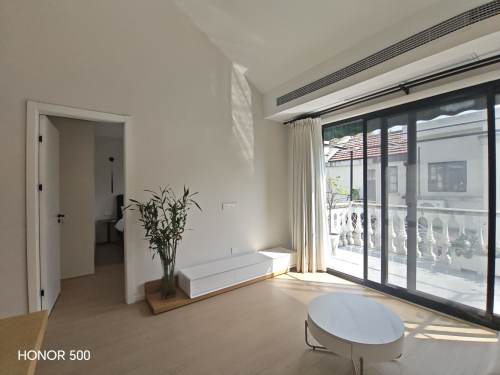 Housing image — Living Room