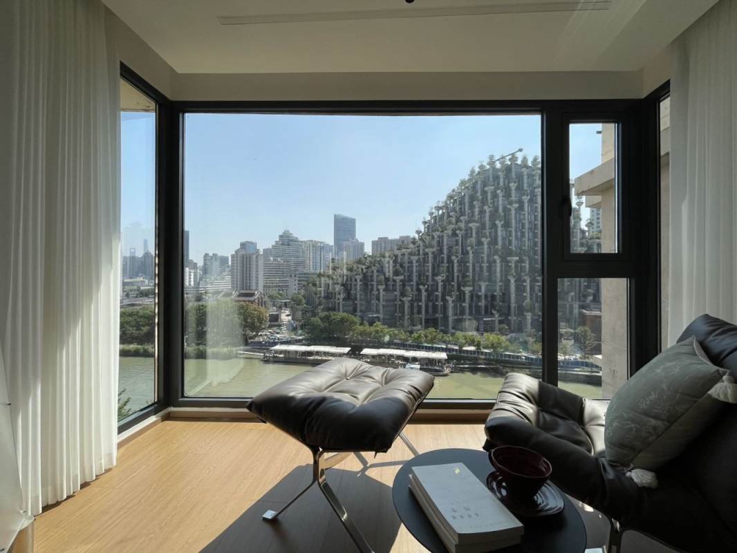 Housing image — Living Room