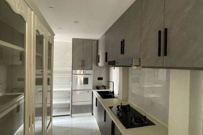 3BR Apartment at Yunhe Garden with Floor-to-Ceiling Windows