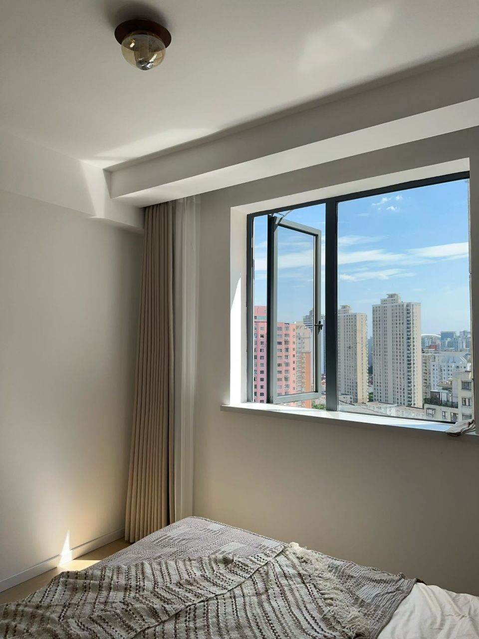 Housing image — Bedroom