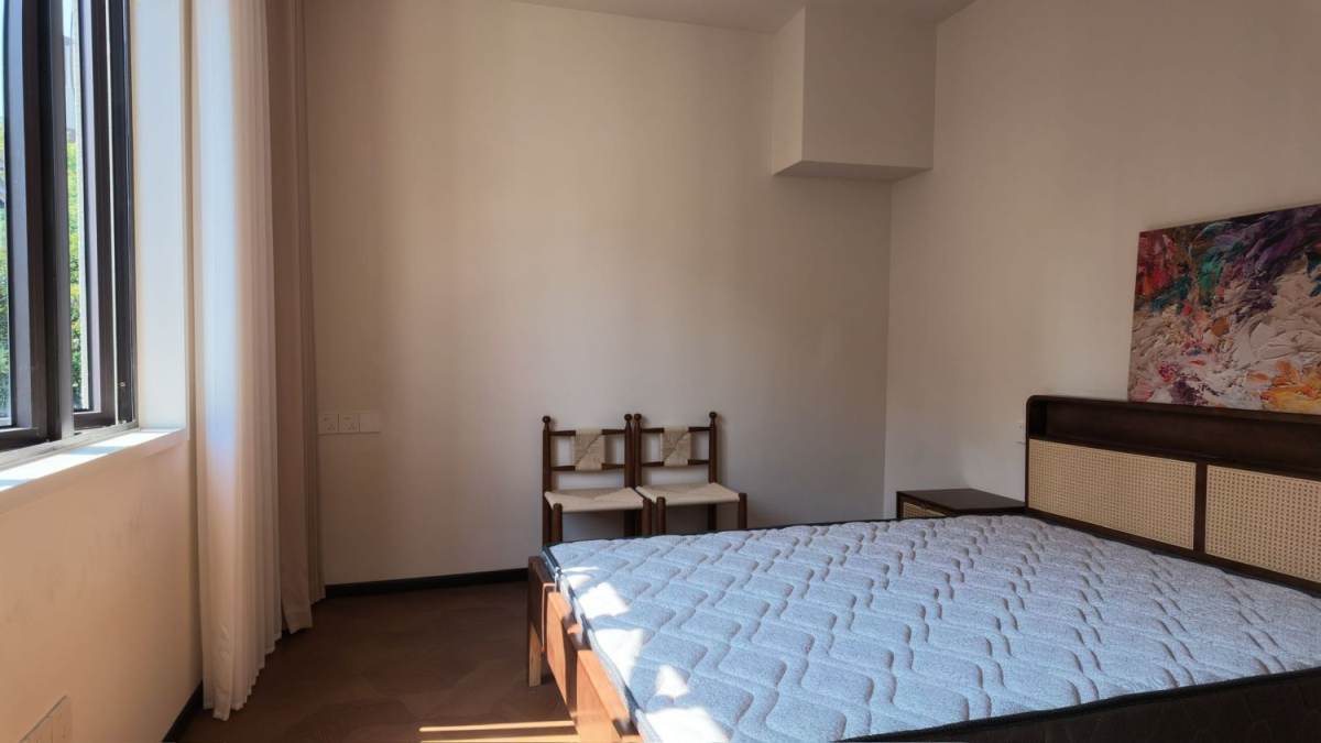 Housing image — Bedroom