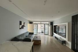 3BR Apartment at Yunhe Garden with Floor-to-Ceiling Windows