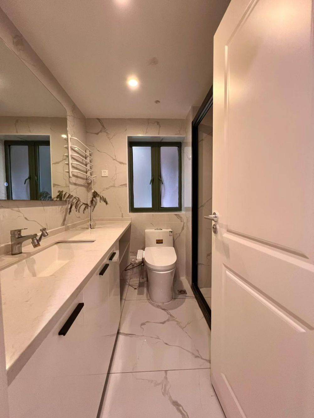 Housing image — Bathroom