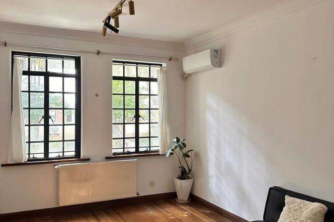 Spacious 1BR Heritage Apartment at Yongjia New Village with Green View (L1)