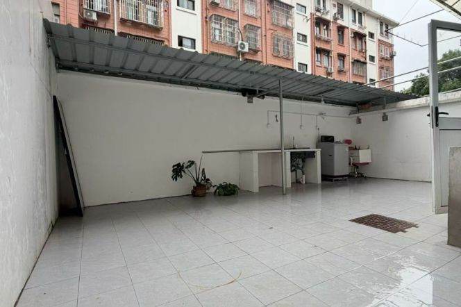 1BR Apartment with Terrace (L3/L4)
