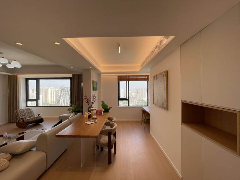 Housing image — Living Room