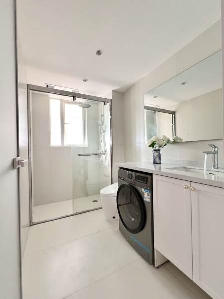 Housing image — Bathroom