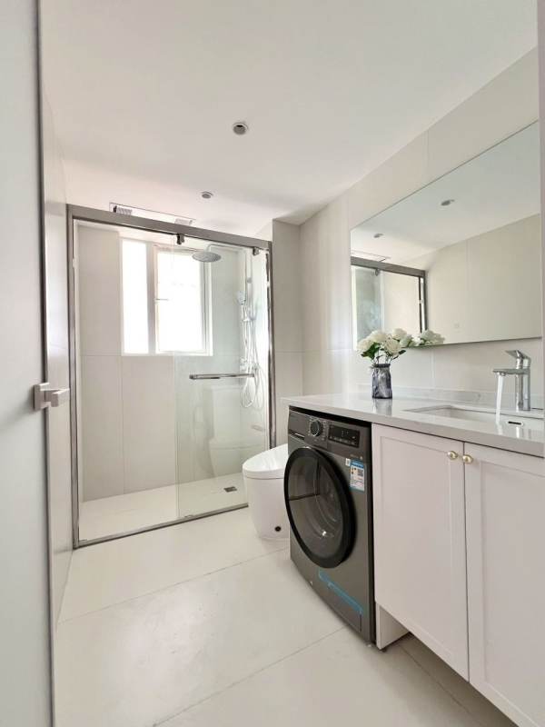 Housing image — Bathroom