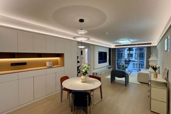 Spacious 2BR Apartment near Hailun Rd Metro with Private Garden (L4/L10)