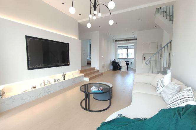 Spacious High-Ceiling 3BR Apartment near Wuzhong Road Metro with Floor-to-Ceiling Windows (L15)