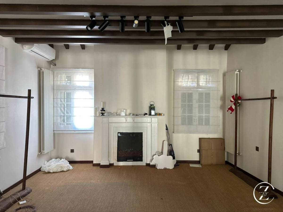 Housing image — Living Room