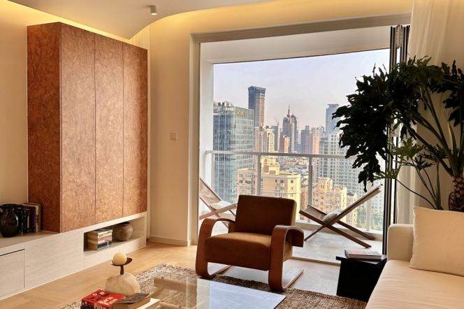High-Floor 3BR Apartment in Jing'an (L7/L13)