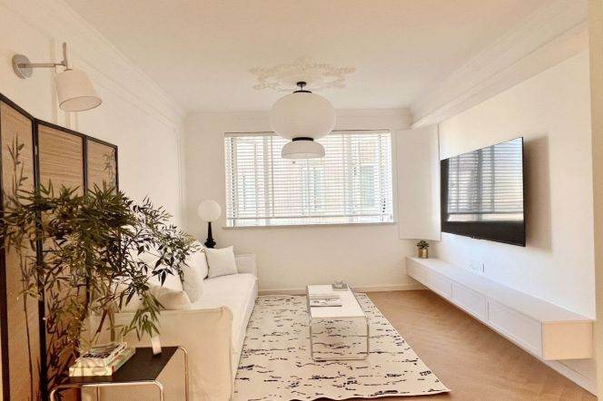 High-Floor 2BR Apartment near Dapuqiao Metro (L9)