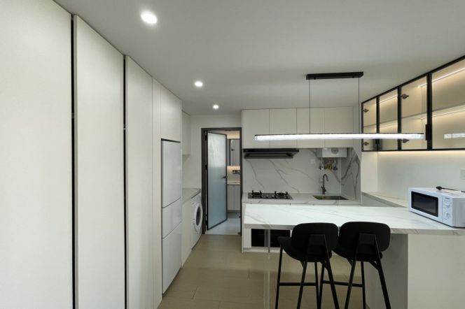 Spacious 1BR Apartment at Yunhe Garden with Floor-to-Ceiling Windows