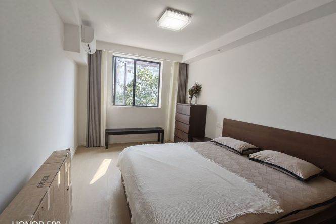 1BR Apartment in Old Xuhui with Green View (L9/L12)