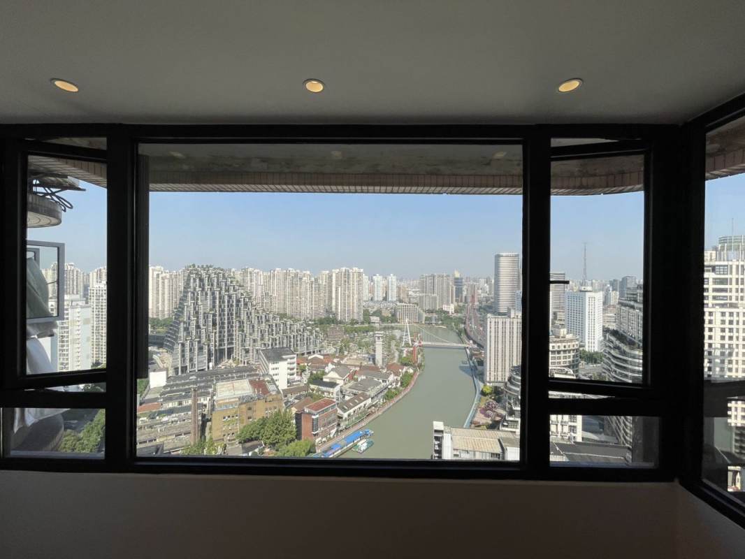 Housing image — Living Room